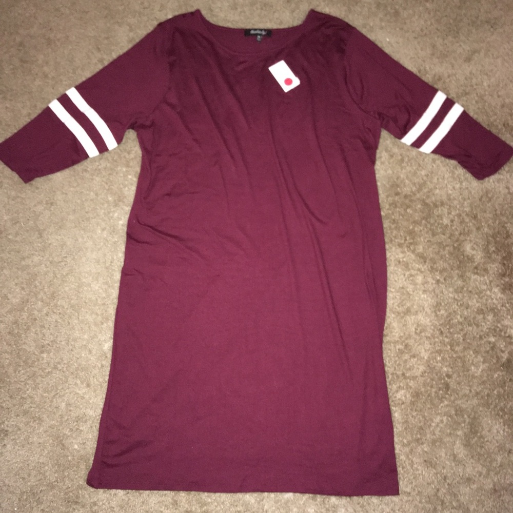 💞LAST 1 💞2X Burgundy and white fitted dress NWT - Picture 2 of 5